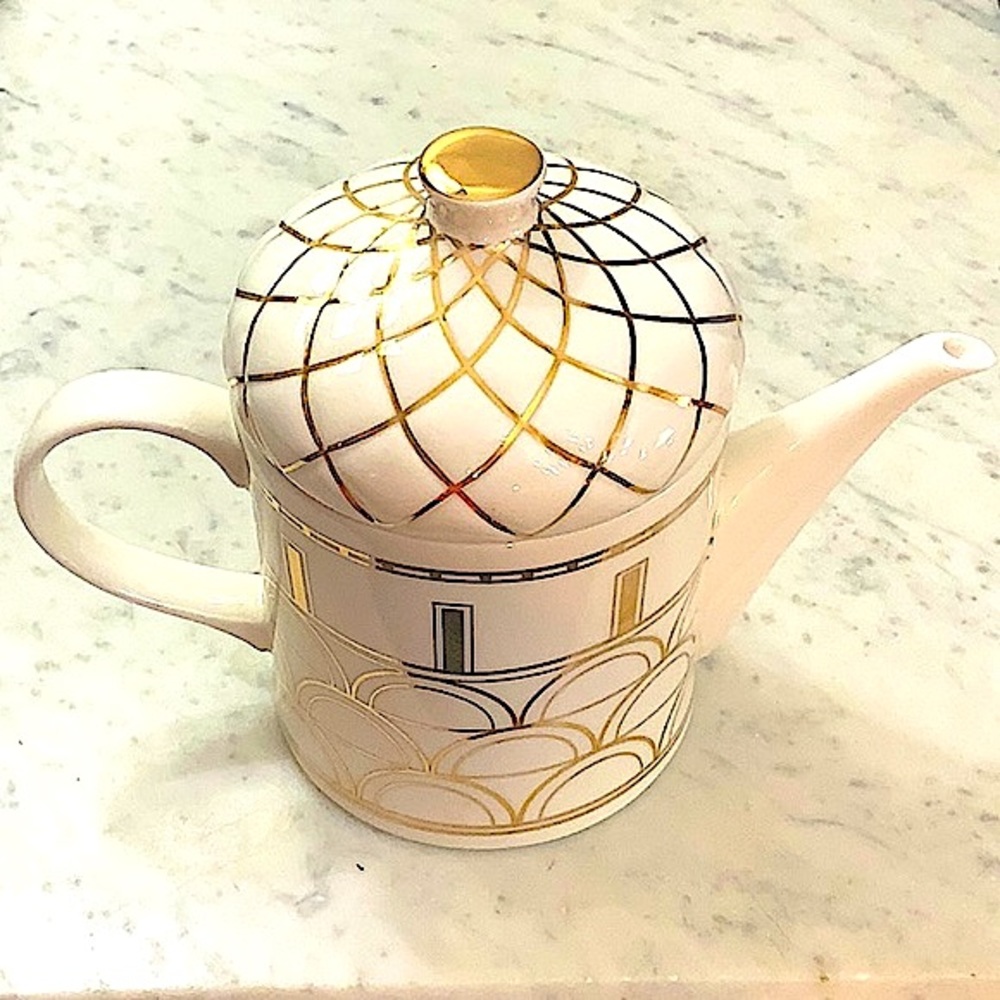 GRACES TEAWARE TEAPOT AND LID GOLD ARCHITECTURAL DESIGN PORCELAIN 4 CUPS NEW